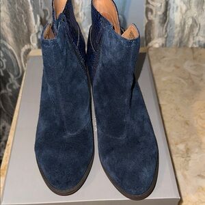 Vionic Navy Suede Ankle Booties